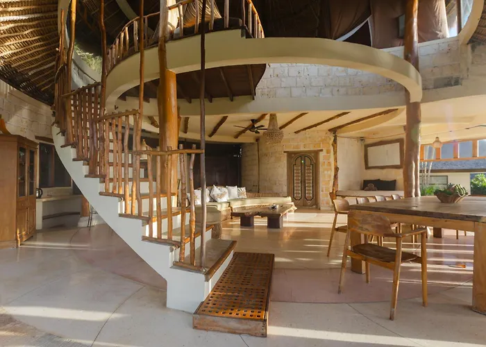 Three-bedroom With Private Pool At La Joya Balangan