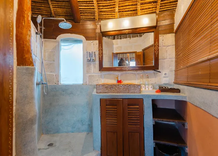 Three-bedroom With Private Pool At La Joya Balangan *